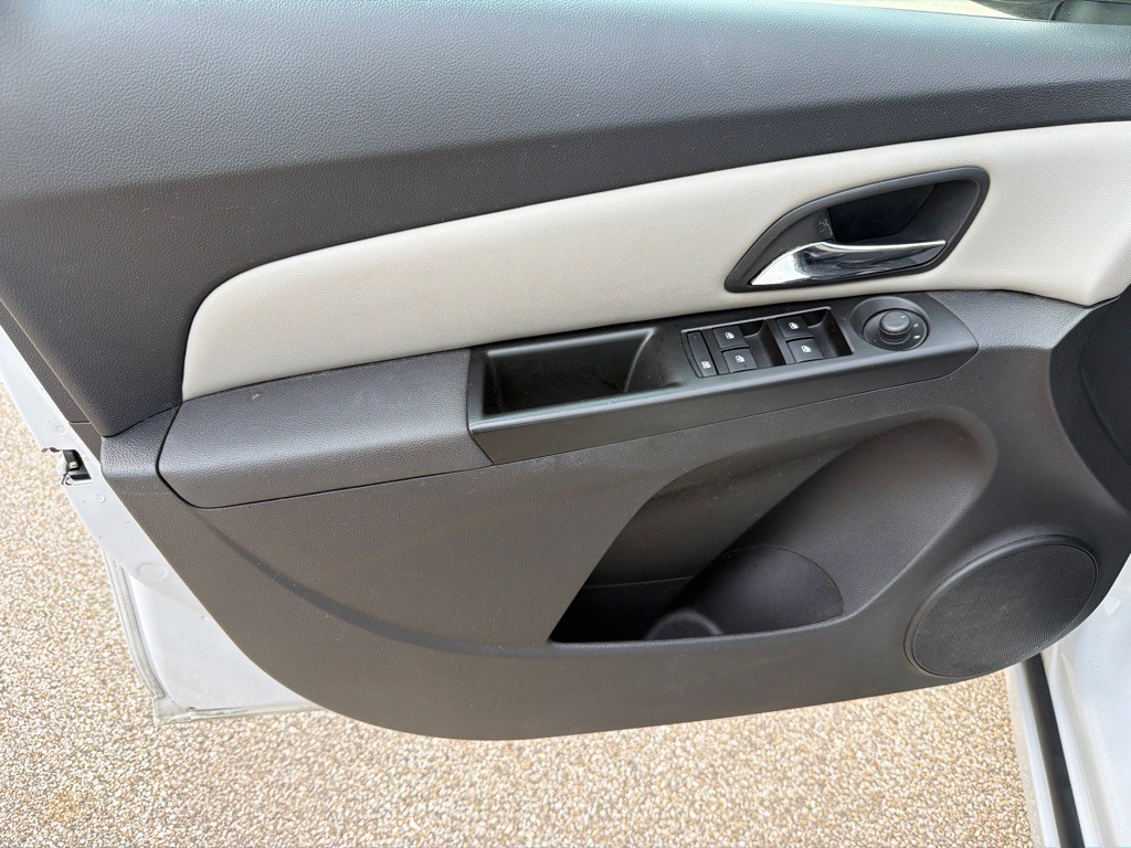 2014 Chevrolet Cruze Image 13