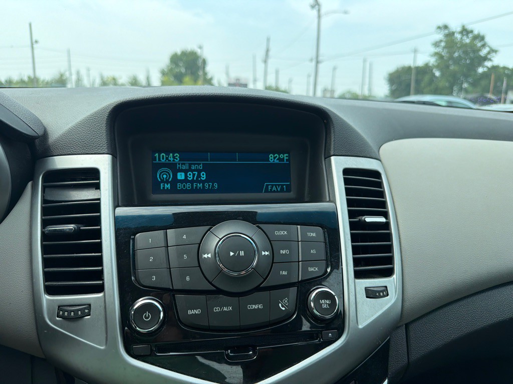2014 Chevrolet Cruze Image 15