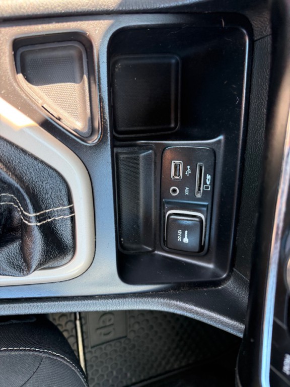 2015 Jeep Cherokee Image 14