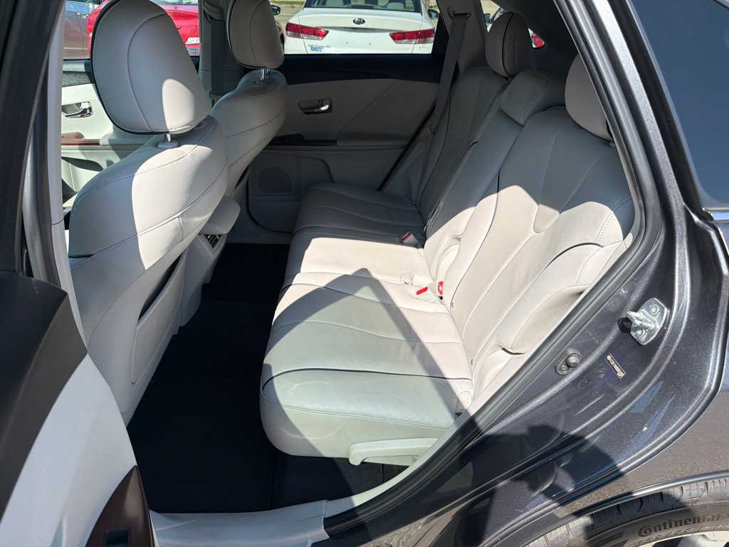 2009 Toyota Venza Image 12