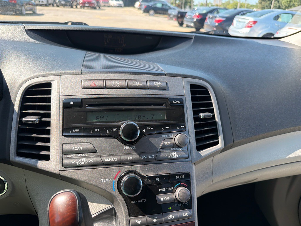 2009 Toyota Venza Image 16