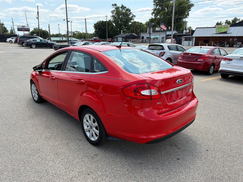 2012 Ford Fiesta Image 7