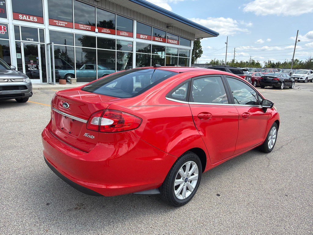 2012 Ford Fiesta Image 9