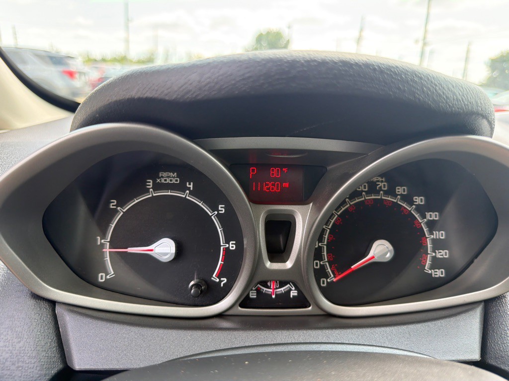 2012 Ford Fiesta Image 17