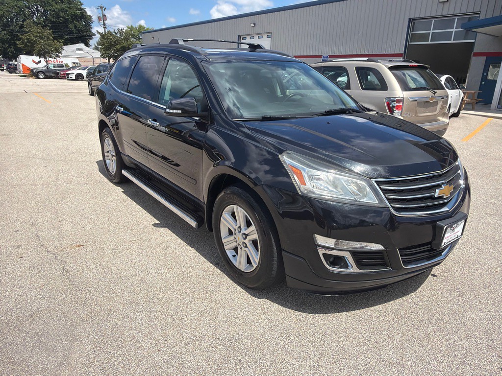2014 Chevrolet Traverse Image 2