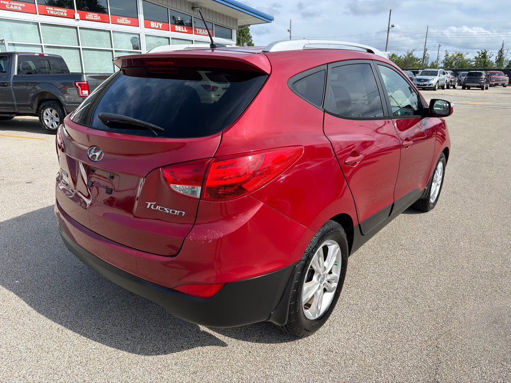 2012 Hyundai Tucson Image 8