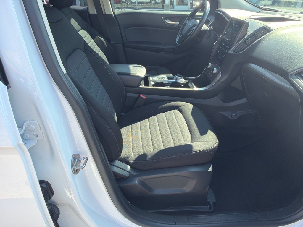 2021 Ford Edge Image 9