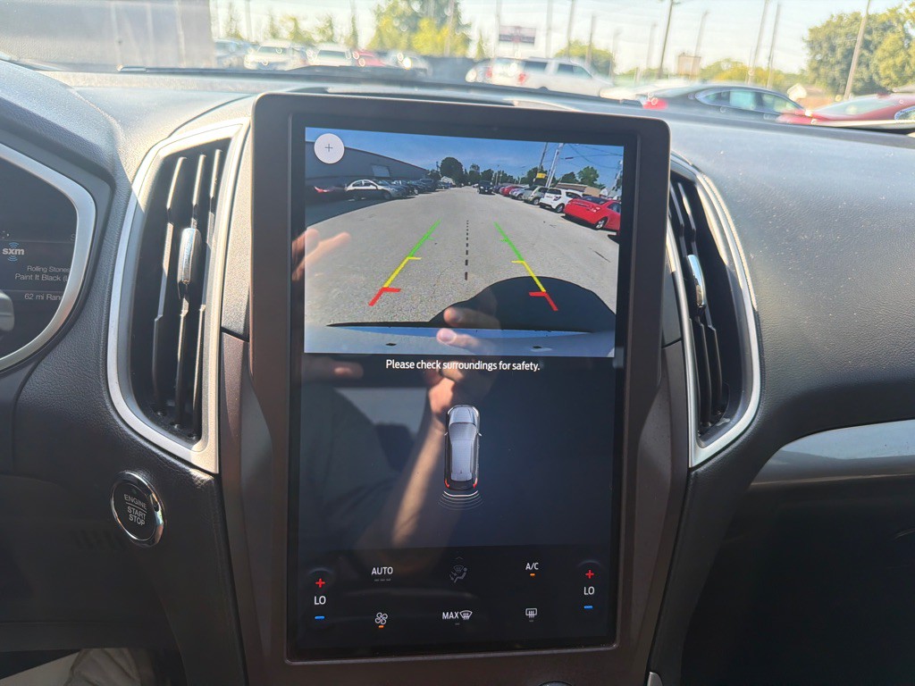 2021 Ford Edge Image 16