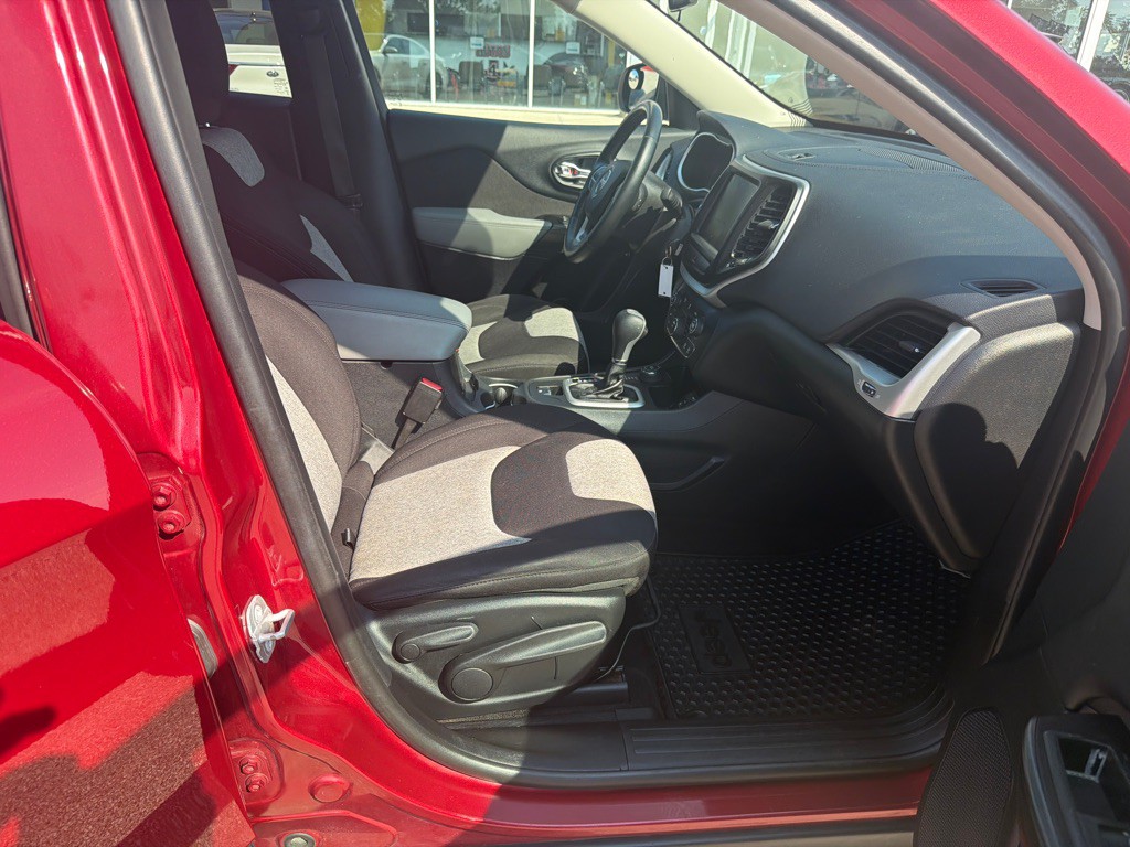 2014 Jeep Cherokee Image 10