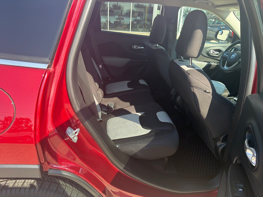 2014 Jeep Cherokee Image 11