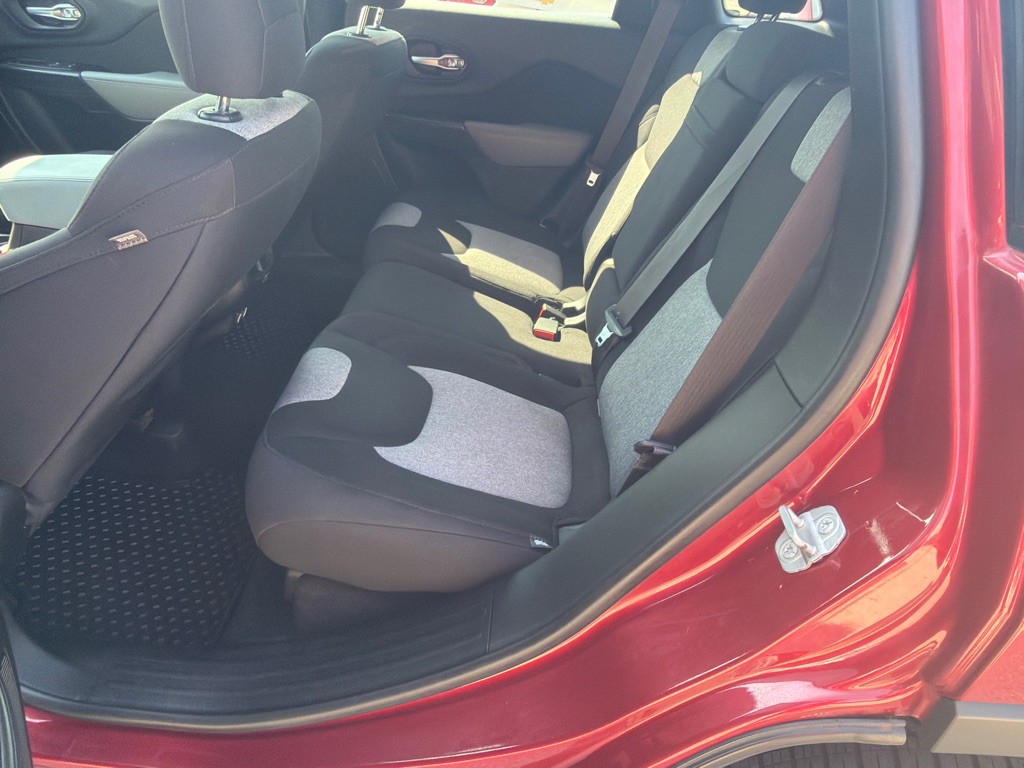 2014 Jeep Cherokee Image 13