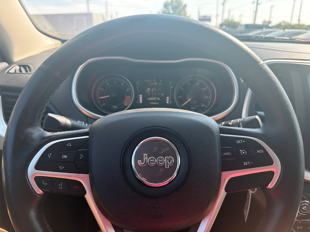 2014 Jeep Cherokee Image 17