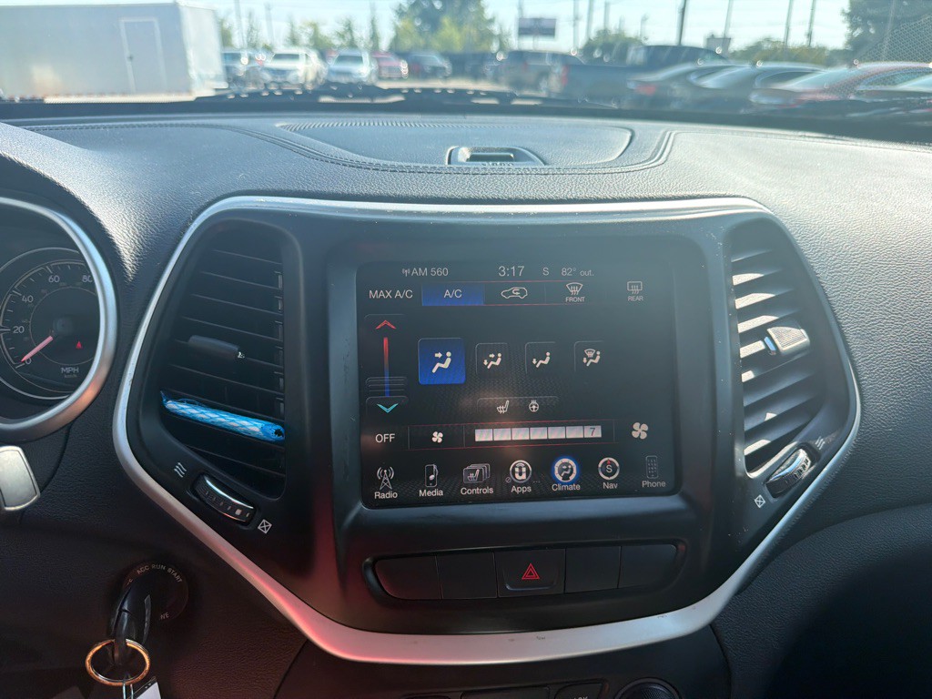 2014 Jeep Cherokee Image 18