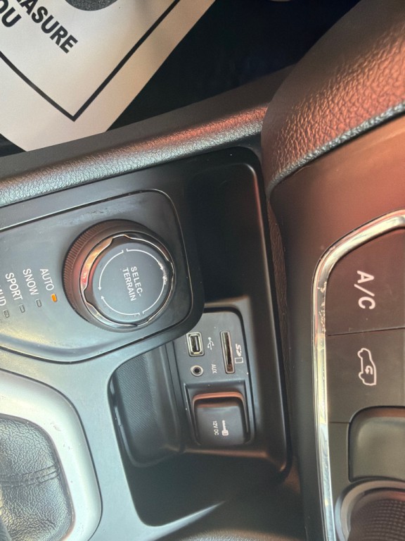 2014 Jeep Cherokee Image 20