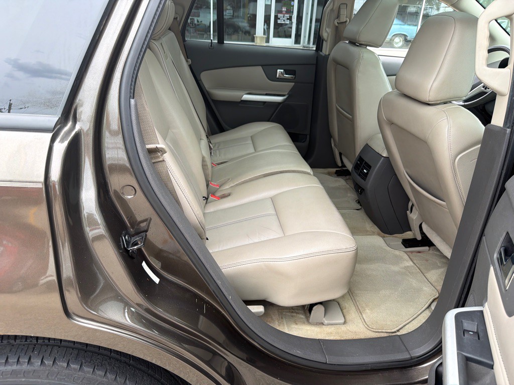 2011 Ford Edge Image 10