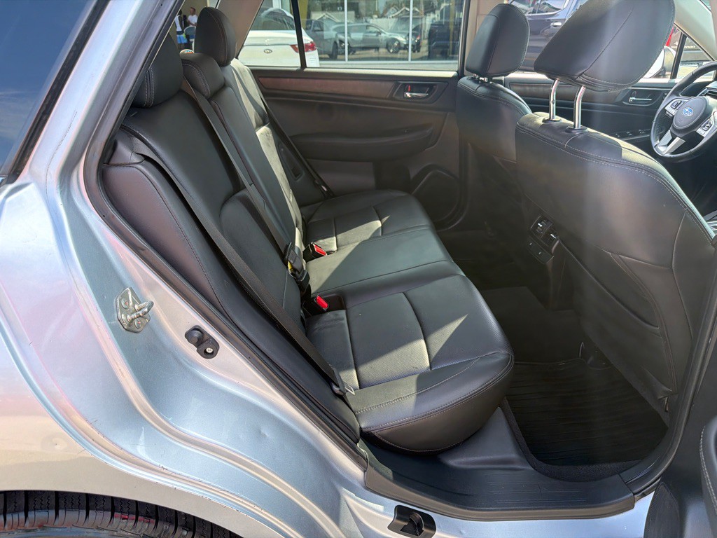 2015 Subaru Outback Image 10