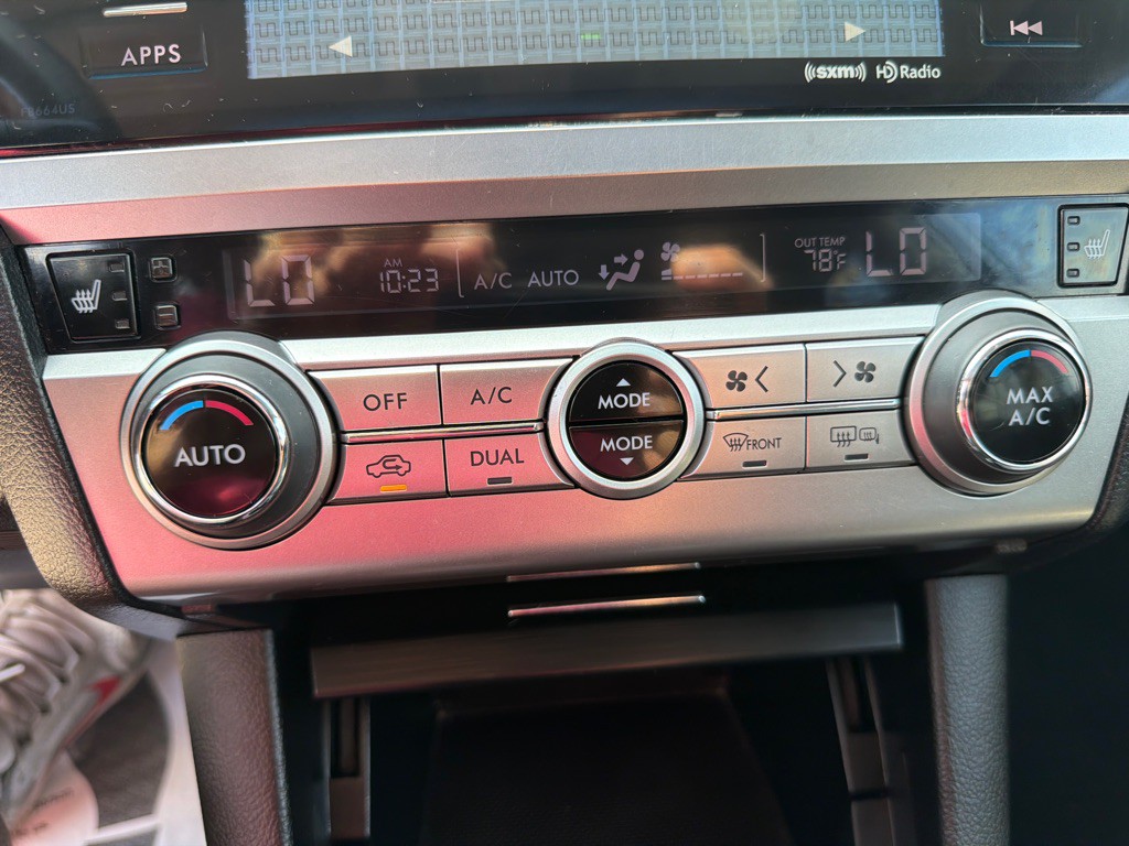 2015 Subaru Outback Image 21