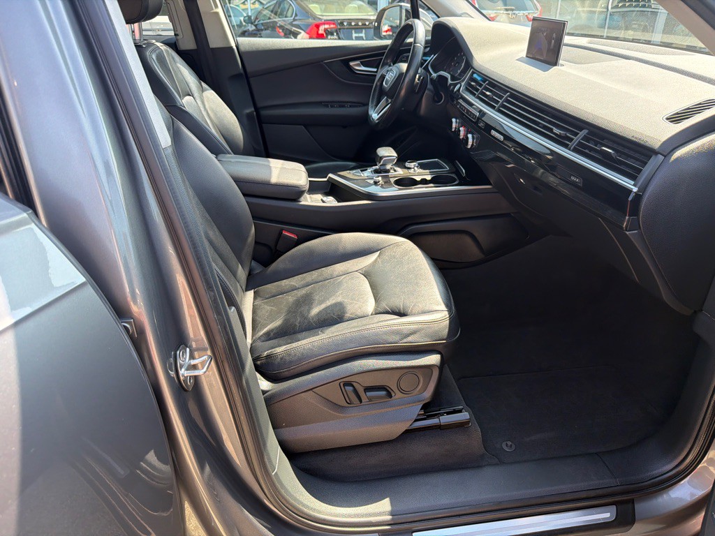 2018 Audi Q7 Image 9