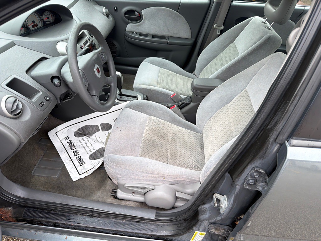 2006 Saturn ION Image 12