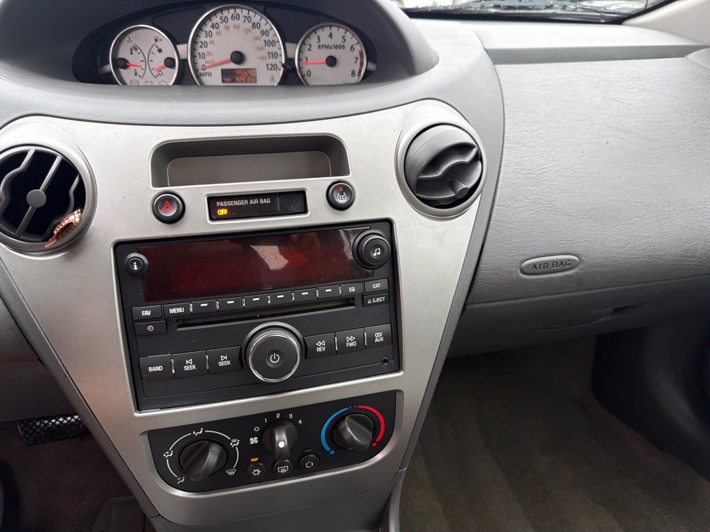 2006 Saturn ION Image 15