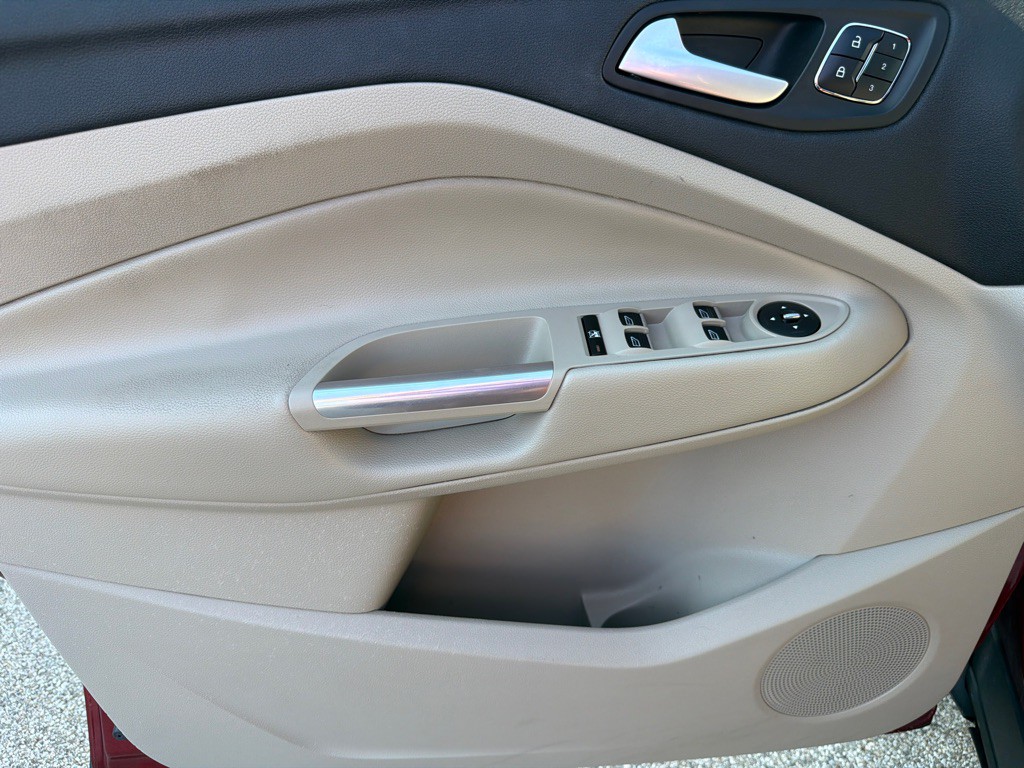 2016 Ford Escape Image 17