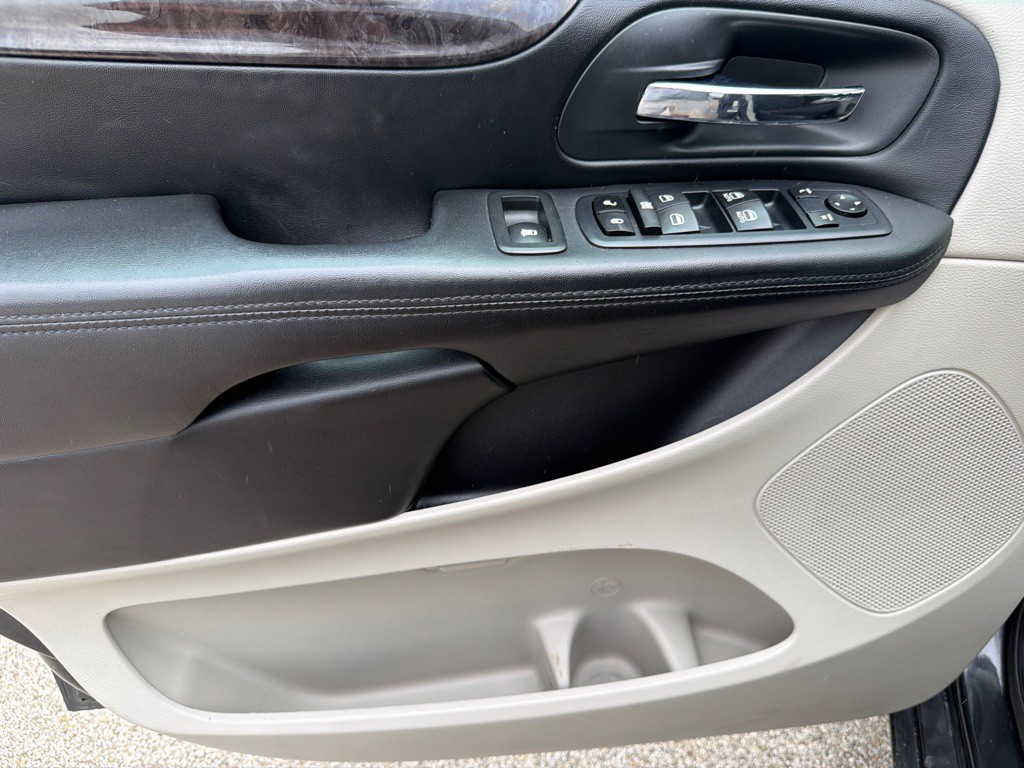 2012 Dodge Grand Caravan Image 16