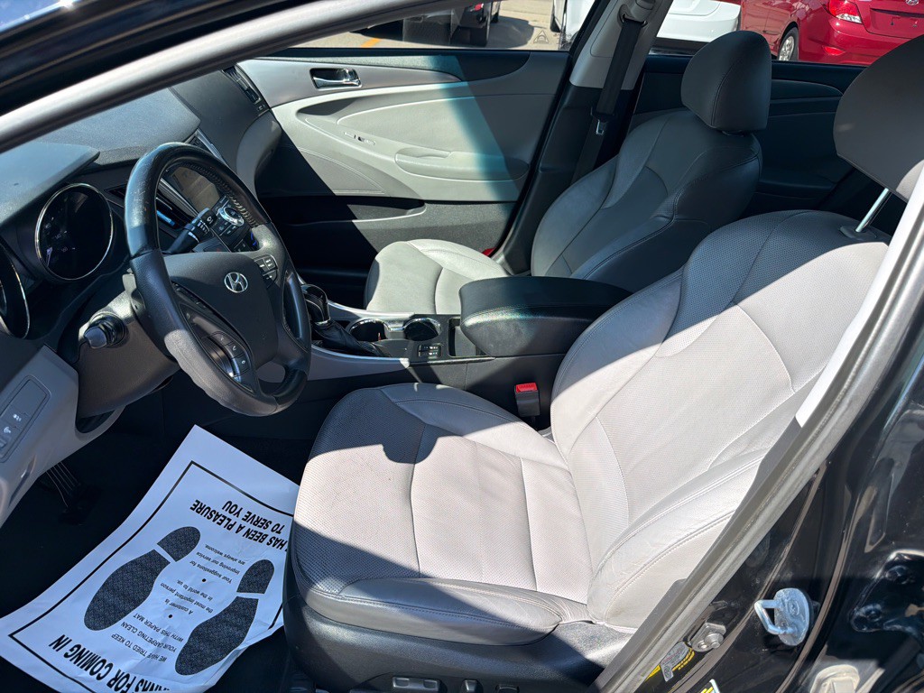 2011 Hyundai Sonata Image 13