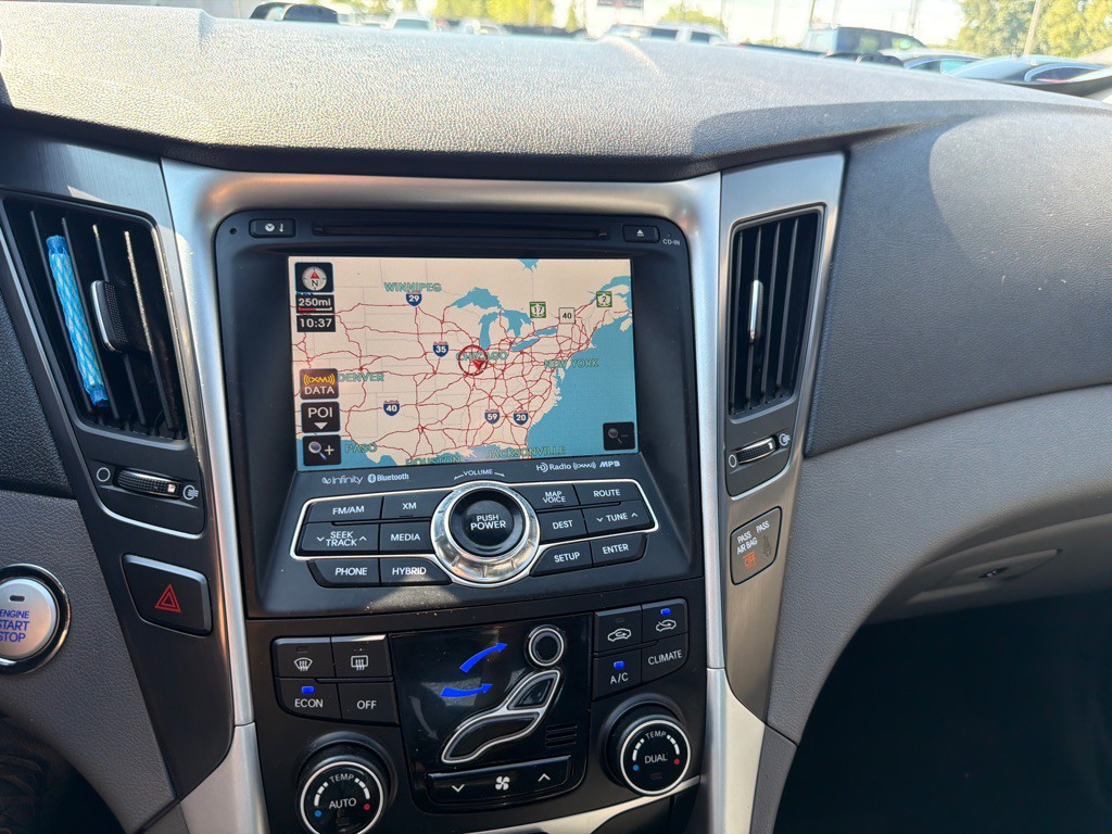 2011 Hyundai Sonata Image 18