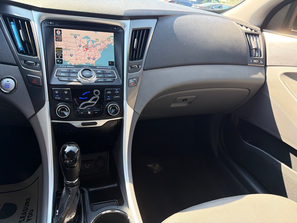 2011 Hyundai Sonata Image 21