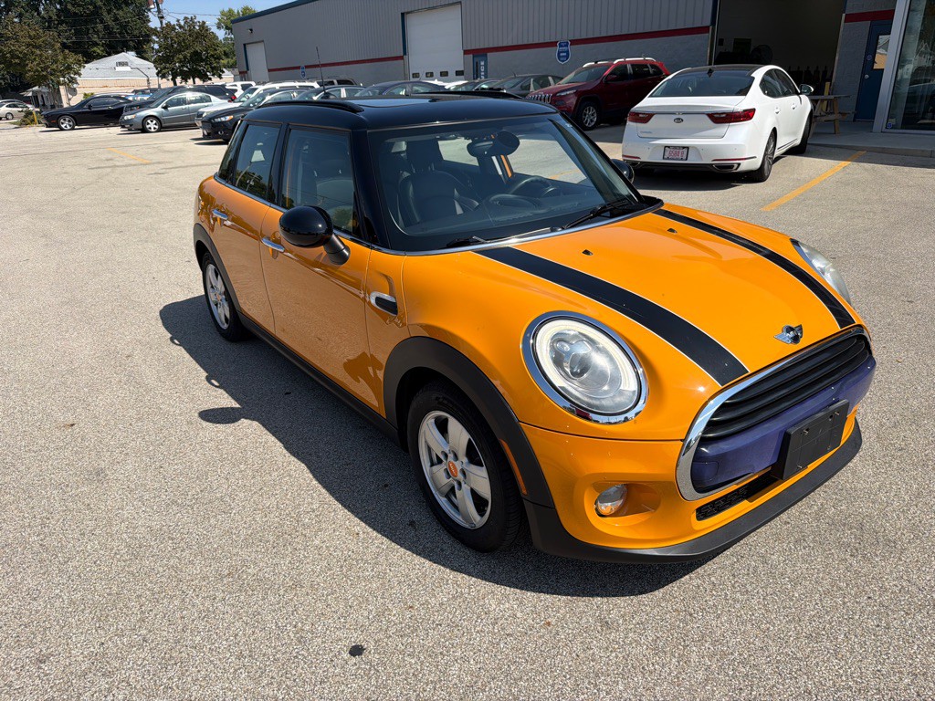 2016 MINI Cooper Image 2