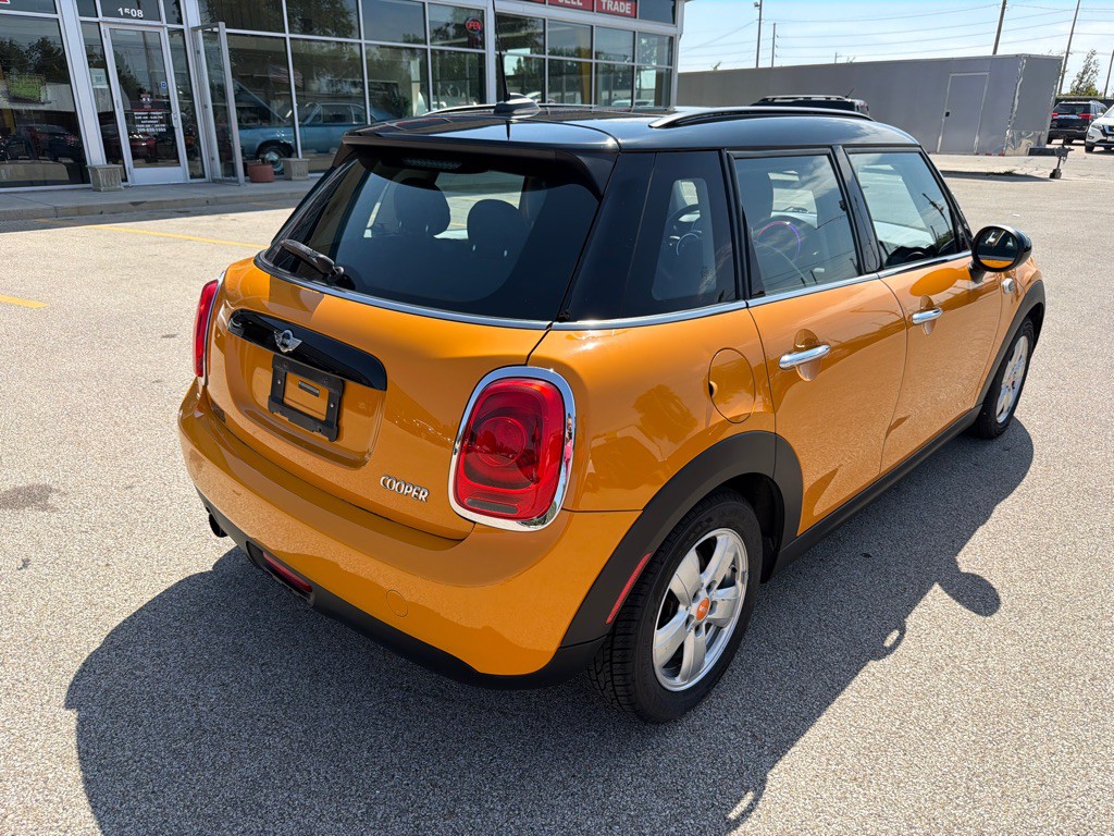 2016 MINI Cooper Image 9