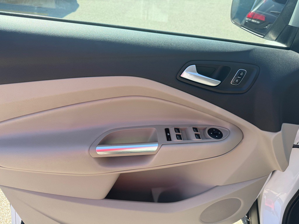 2017 Ford Escape Image 10
