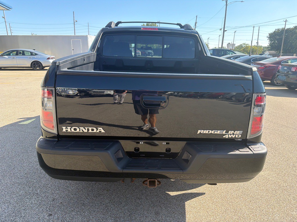 2014 Honda Ridgeline Image 8