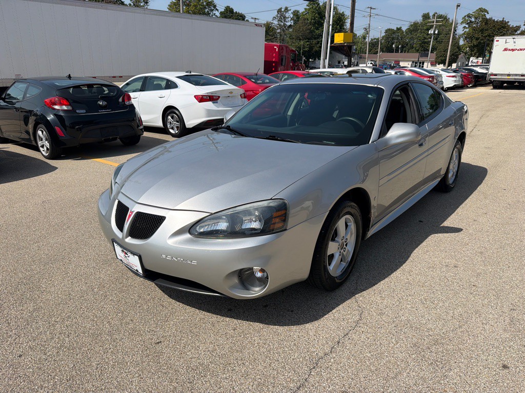 2006 Pontiac Grand Prix Image 4