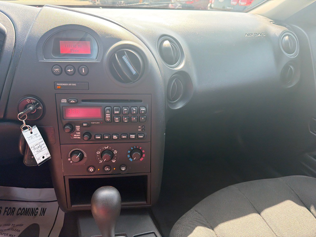 2006 Pontiac Grand Prix Image 16