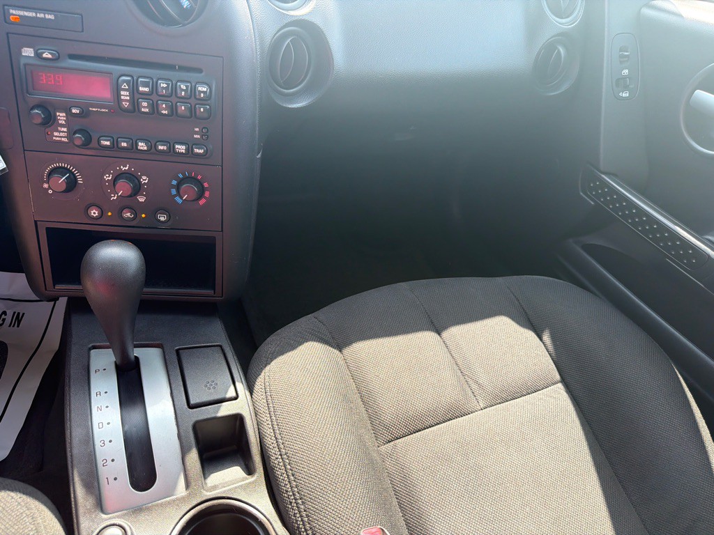2006 Pontiac Grand Prix Image 17