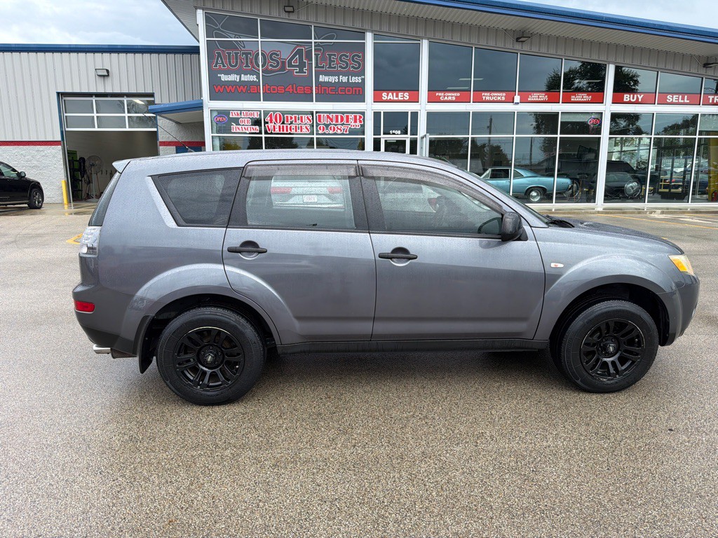 2008 Mitsubishi Outlander Image 1