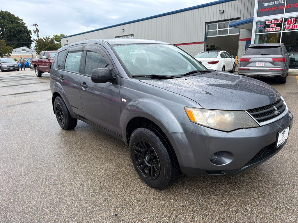 2008 Mitsubishi Outlander Image 2