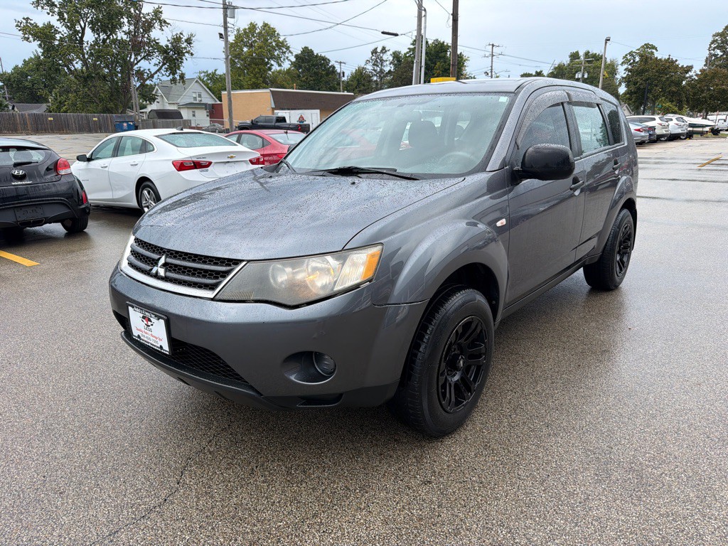 2008 Mitsubishi Outlander Image 4
