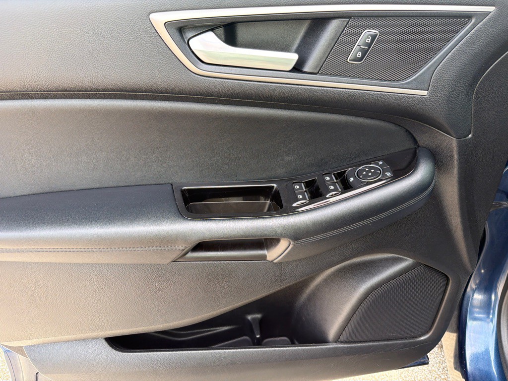 2017 Ford Edge Image 14
