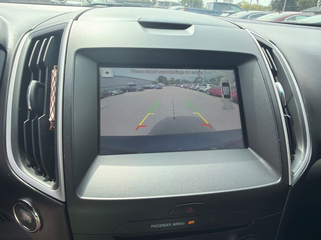 2017 Ford Edge Image 16
