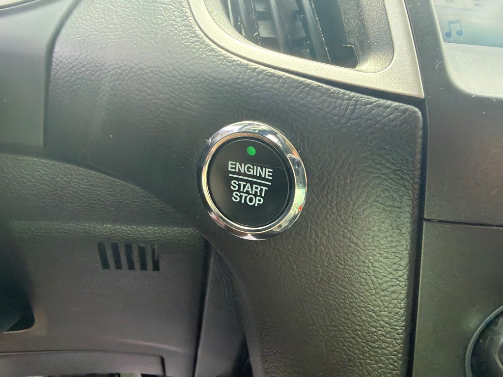 2017 Ford Edge Image 18
