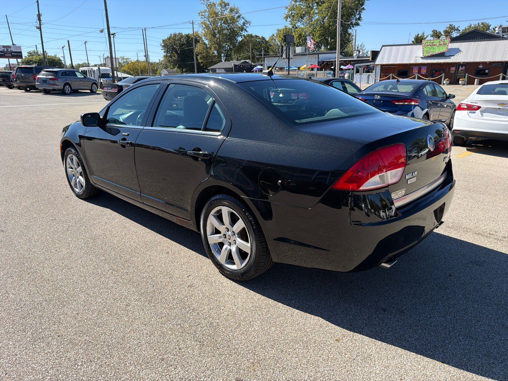 2010 Mercury Milan Image 6
