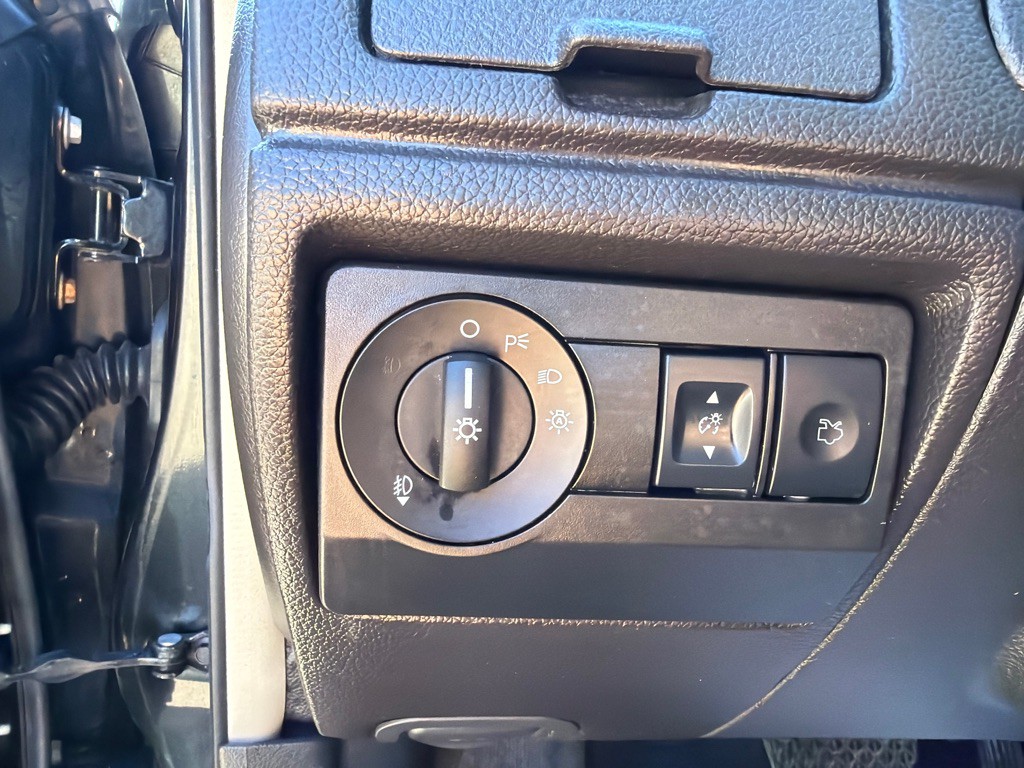 2010 Mercury Milan Image 14
