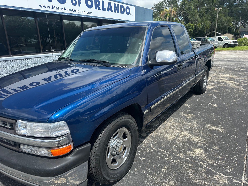 2000 Chevrolet Silverado 1500 Image 3