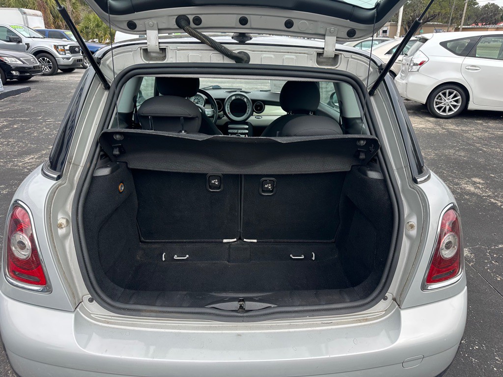 2010 MINI Cooper Image 9