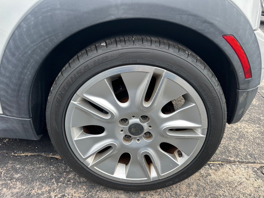 2010 MINI Cooper Image 16