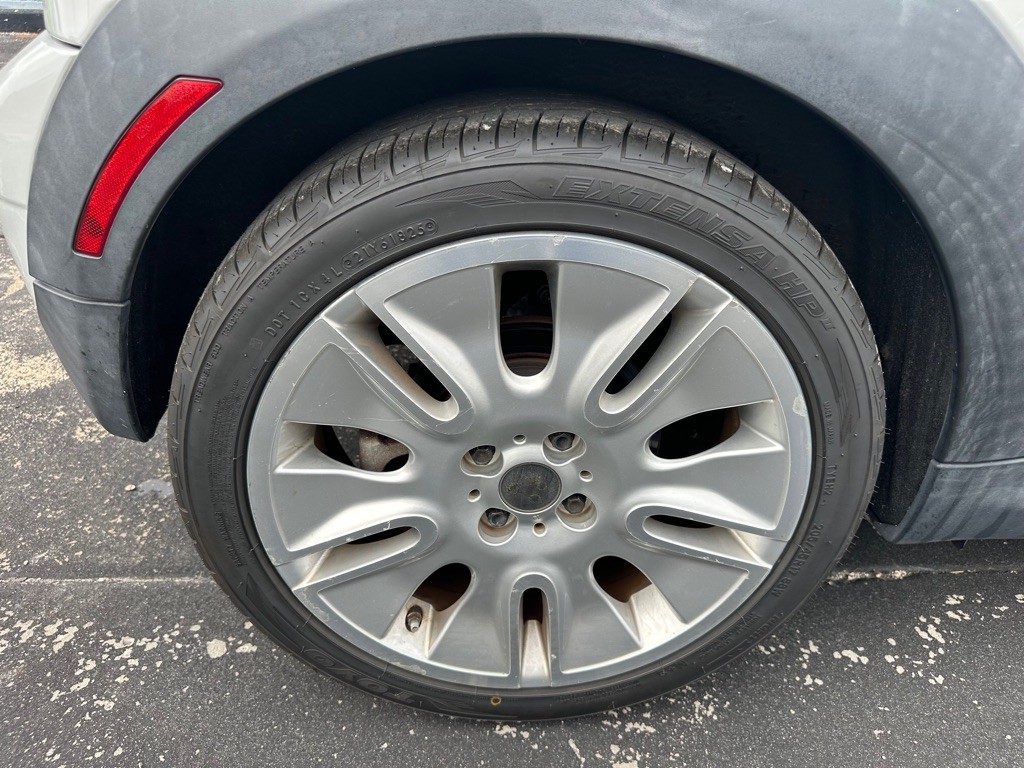 2010 MINI Cooper Image 17