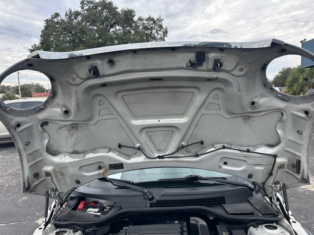 2010 MINI Cooper Image 21