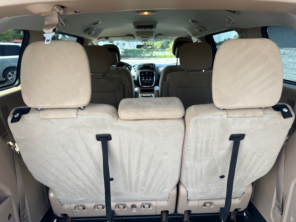 2015 Dodge Grand Caravan Image 9